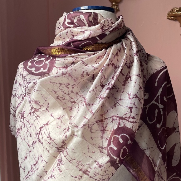 Handmade marble print burgundy/cream silk scarf - Picture 3 of 15